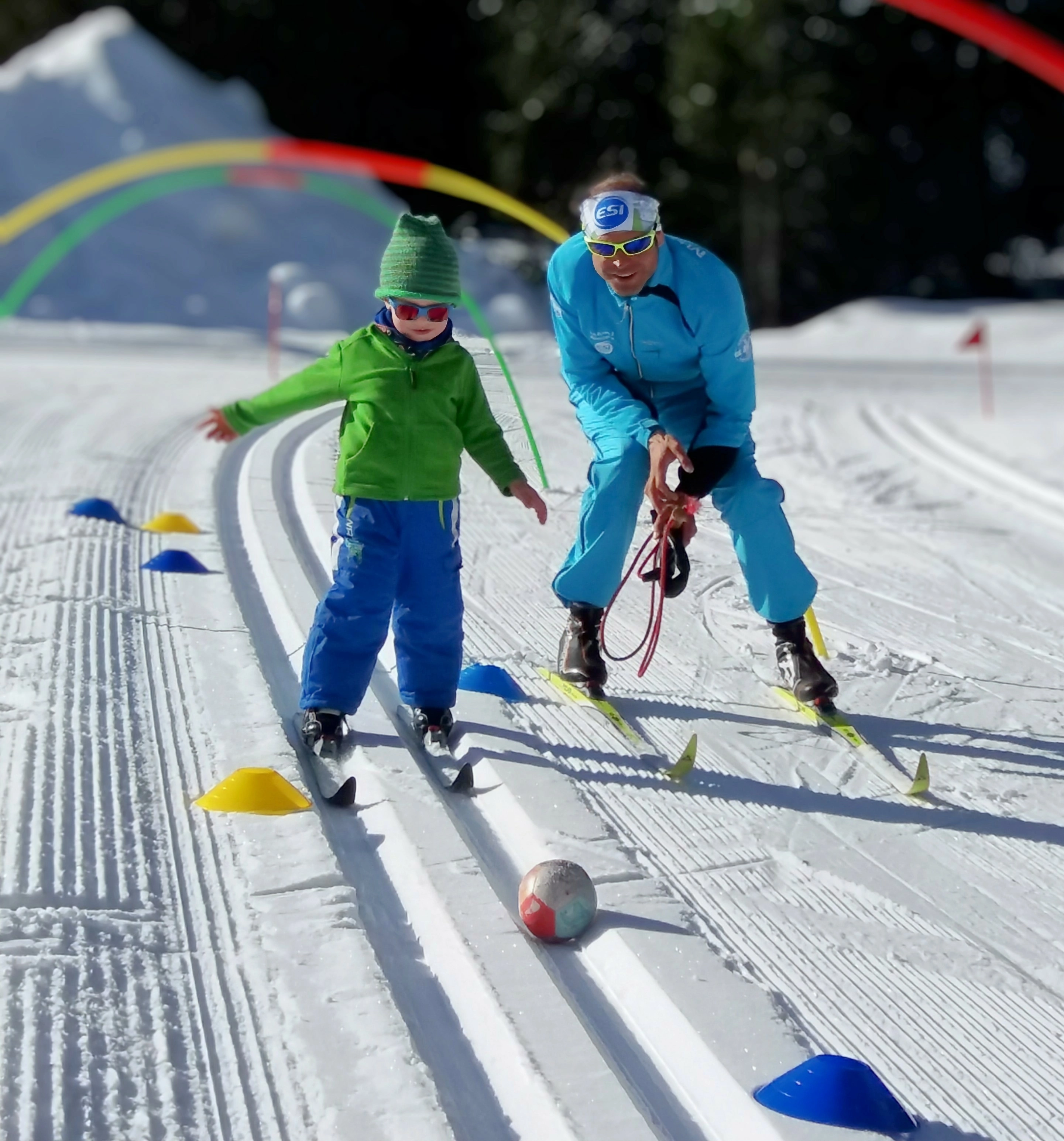 Cours de ski de fond 3/5 ans - Station des Rousses - neige dans le Jura - Un matériel léger et confortable, une...