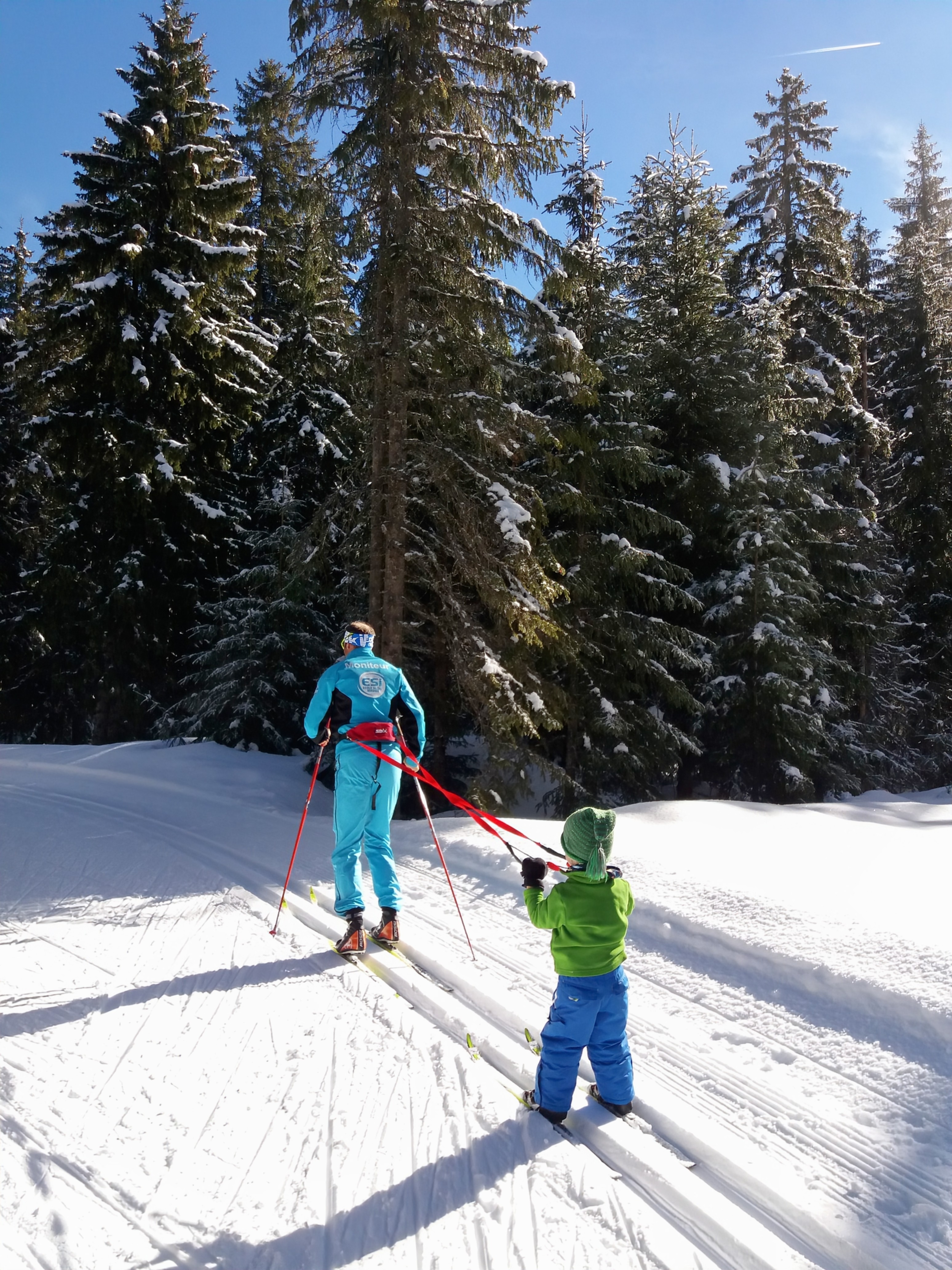Cours de ski de fond en famille - Station des Rousses - neige dans le Jura - Un cours de ski ensemble, en famille, en...