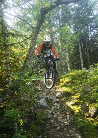 Enduro VTT journée - Activité Jura - Une belle journée on l'on prend le temps de savourer les magnifiques...