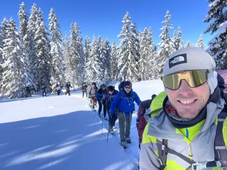 Randonnée raquettes <br> Journée au chalet - Activité Jura - Une belle journée au sein d'une forêt...