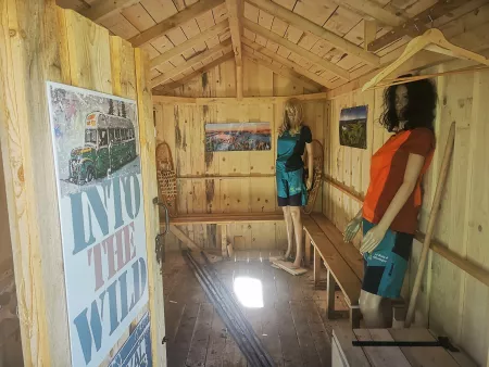 Escape game Into the wild - Activité Jura - Sauvez des randonneurs du wilderness jurassien !
Et développez vos...