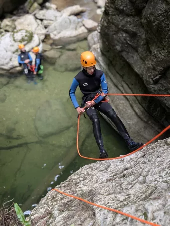 Canyoning sportif coiserette integral - Activité Jura - Une demi journée pour les sportifs avec l'enchaînement du...
