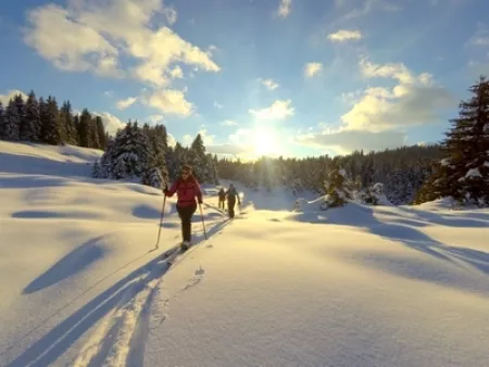 Traversée du Jura Suisse en ski (refuge et auberge) - Activité Jura - Vous êtes skieur et vous rêvez de glisser sur...