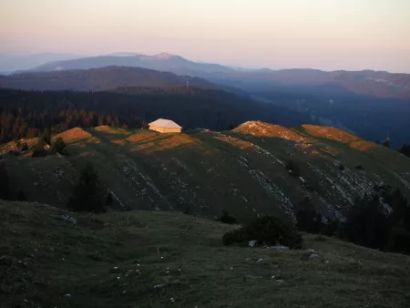 L'Armailli - Activité Jura - Un séjour en étoile aux Rousses avec le confort d'un chalet-hôtel et...