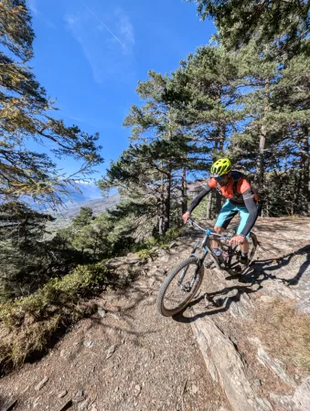 RANDO-ENDURO EN VAL D’AOSTE (ITALIE) - Activité Jura - On vous a concocté un programme aux petits oignons avec sur...