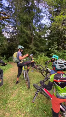 Stage junior rider (11-14 ans) - Activité Jura - Un stage pour les ados pour apprendre les bases du VTT et se...