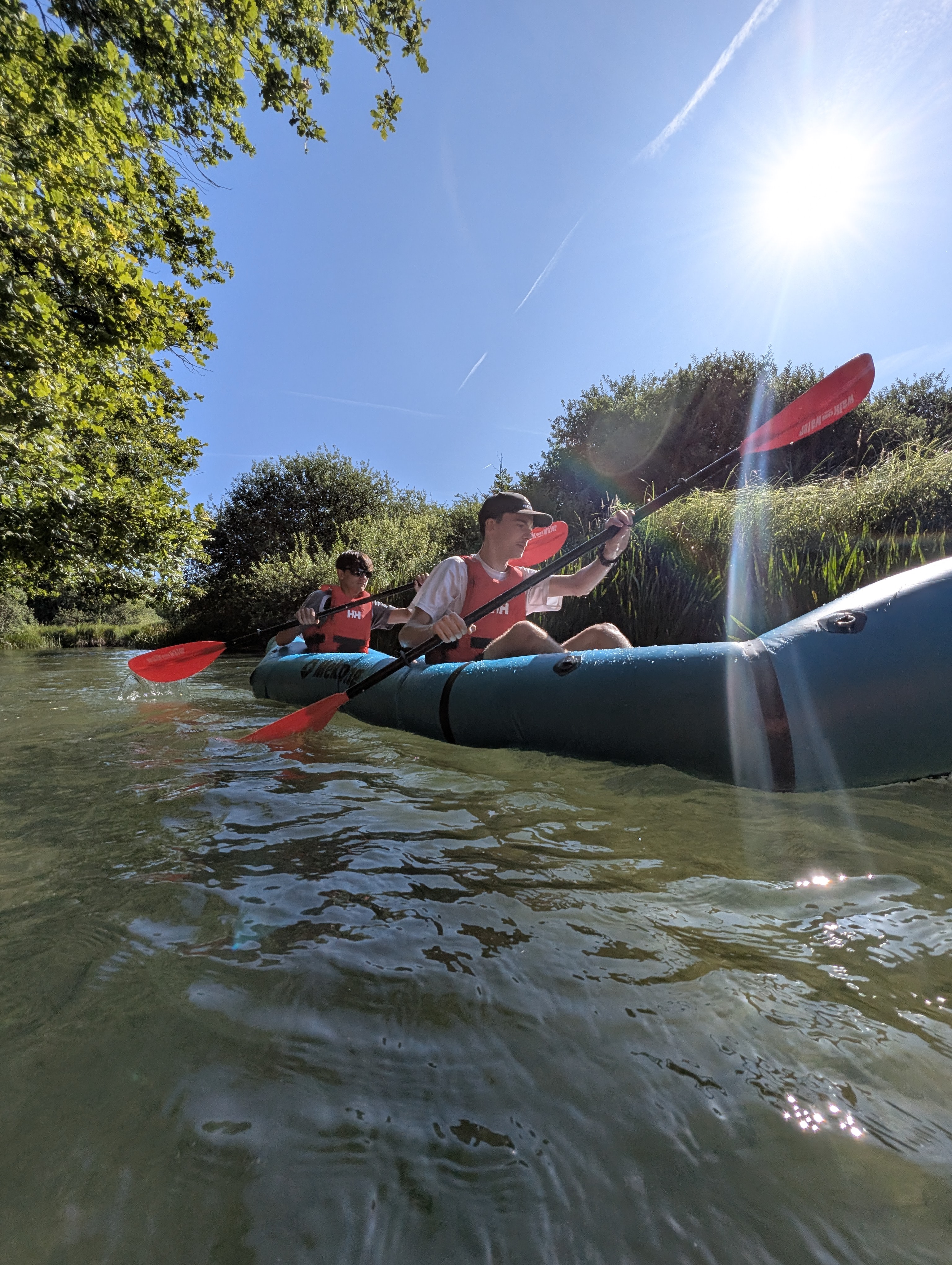Packraft sur la Versoix - eau dans le Jura - Découverte d'une belle rivière sauvage entre France et Suisse....