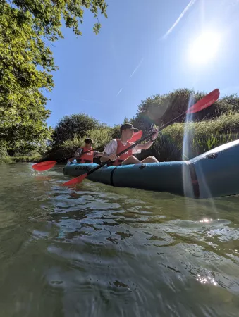 Packraft sur la Versoix - Activité Jura - Découverte d'une belle rivière sauvage entre France et Suisse....