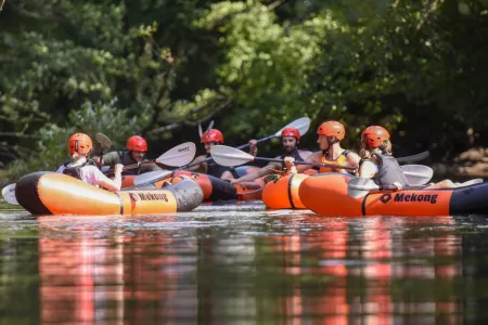 Packraft sur la Versoix - Activité Jura - Découverte d'une belle rivière sauvage entre France et Suisse....