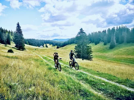 Rando VTT alpages suisses  - Activité Jura - Parcourez les beaux alpages du Jura Suisse