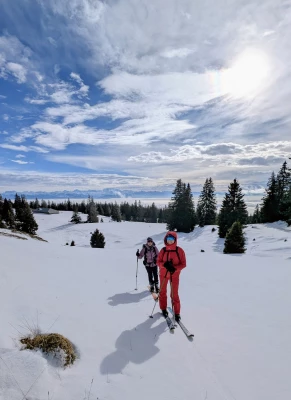 Traversée du Jura Suisse en ski (refuge et auberge) - Séjours et stages dans le Jura - Vous êtes skieur et vous rêvez...