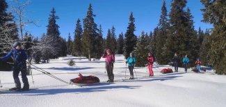 Week-end bivouac dans le Jura Suisse en ski pulka - Séjours et stages dans le Jura - Un week-end d’immersion au sein...