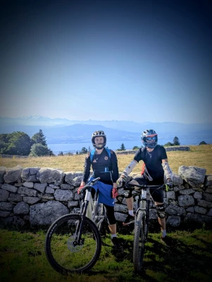 Enduro VTT Lac Léman (Initiation+) - Terre dans le Jura - Un parcours de VTT de descente offrant une belle diversité de...