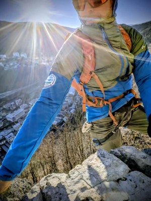 Via ferrata hivernale  - Neige dans le Jura - Une belle expérience verticale en hiver