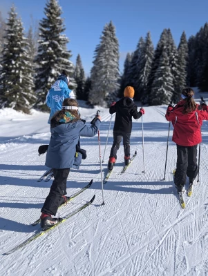 Stage ski nordique 9-13 ans - Stage dans le Jura - Une belle semaine avec un moniteur pour découvrir les pistes du...