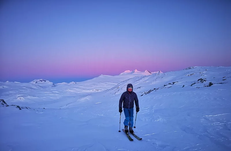 Couleur au Levant dans le massif du Storstein en Norvège