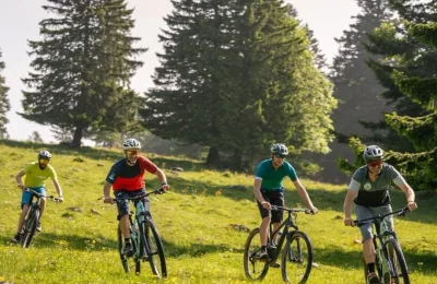 Rando VTT alpages suisses - Activité Jura - Parcourez les beaux alpages du Jura Suisse