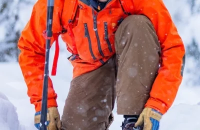 LE SKI-RAQUETTES  - Activité Jura - La raquette qui glisse ! Découverte de la montagne, avec une petite glisse...