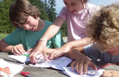 Chasse aux Trésors naturaliste - Activité Jura - Course d'orientation naturaliste avec différents thèmes...