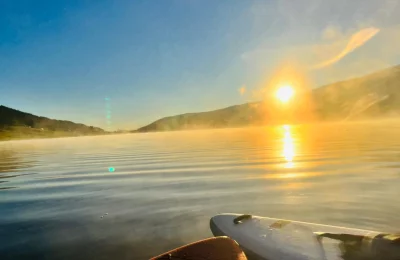  Lever de soleil en PADDLE  - Activité Jura - Le Stand Up Paddle est un sport qui consiste à ramer ou pagayer debout...
